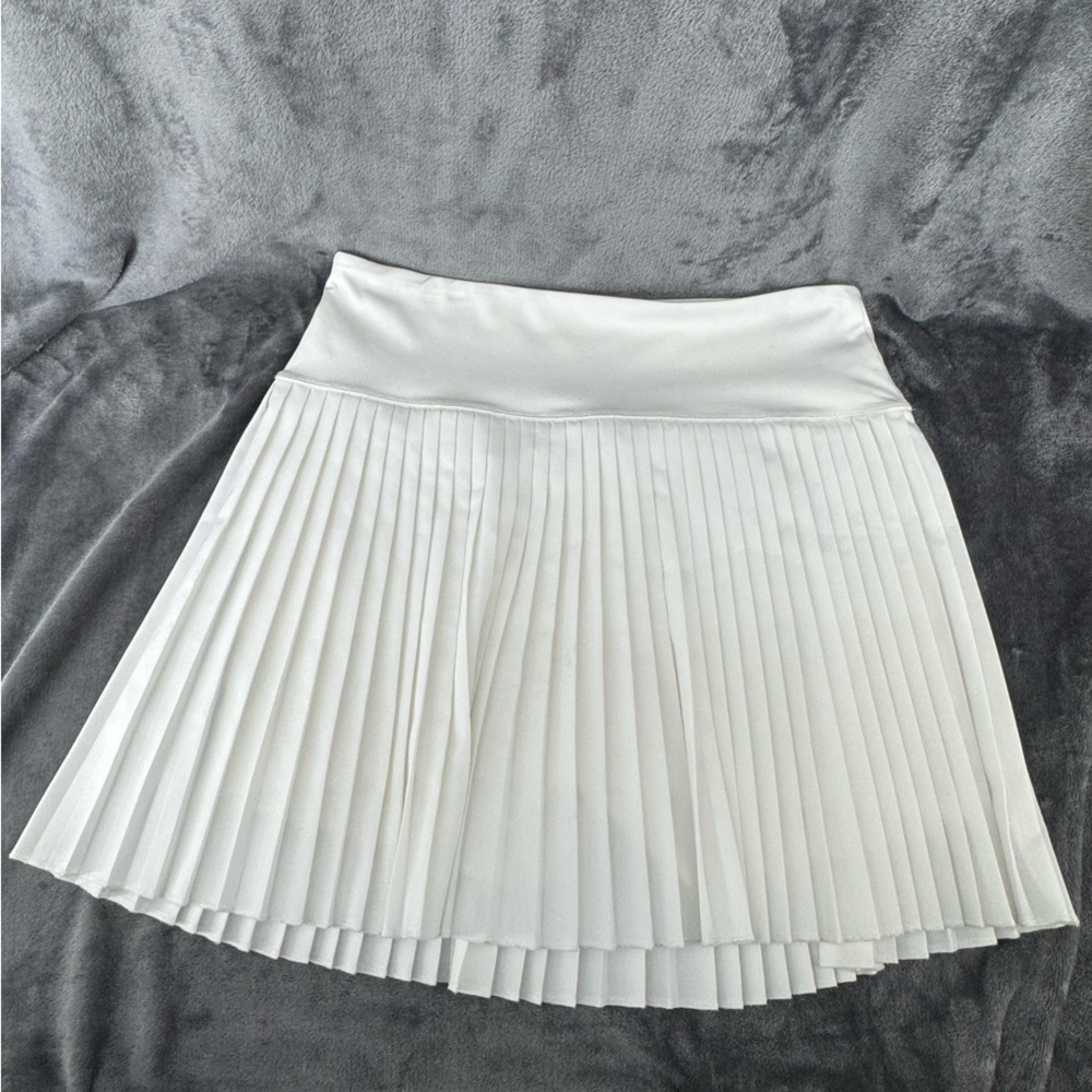 GAP Fit White Pleated Athletic Skirt with Shorts Skort Pickelball Golf Large